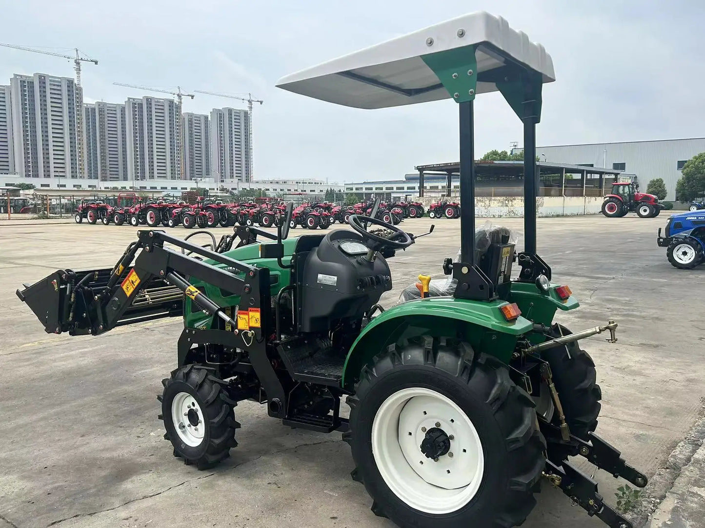 🚜 Trattore Agricolo 25HP con CE - Mini Bulldozer per Lavori Agricoli e Movimento Terra