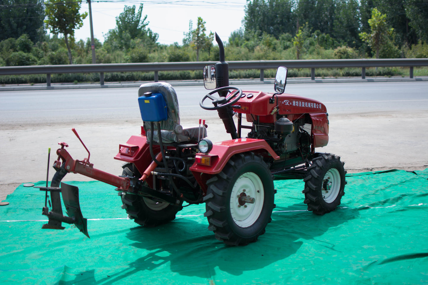 🚜 Nuovo Trattore Multifunzionale Mini/Small per Uso Agricolo – Miglior Prezzo Garantito! 🌾